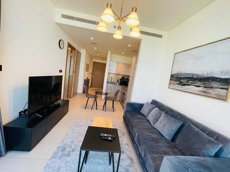 Burj Khalifa Skyline View Sobha Waves - Sobha Hartland Apartment Dubai United Arab Emirates