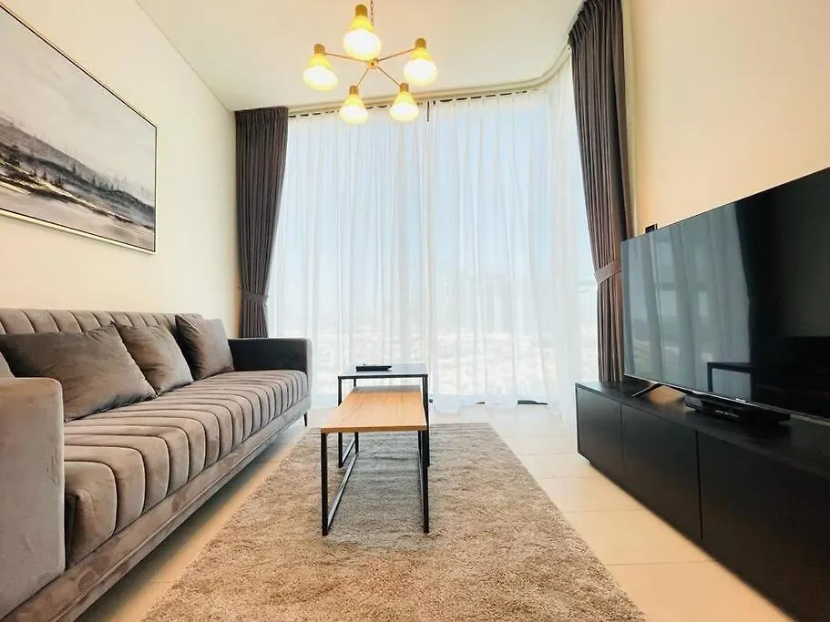 Burj Khalifa Skyline View Sobha Waves - Sobha Hartland Apartment Dubai 0*,