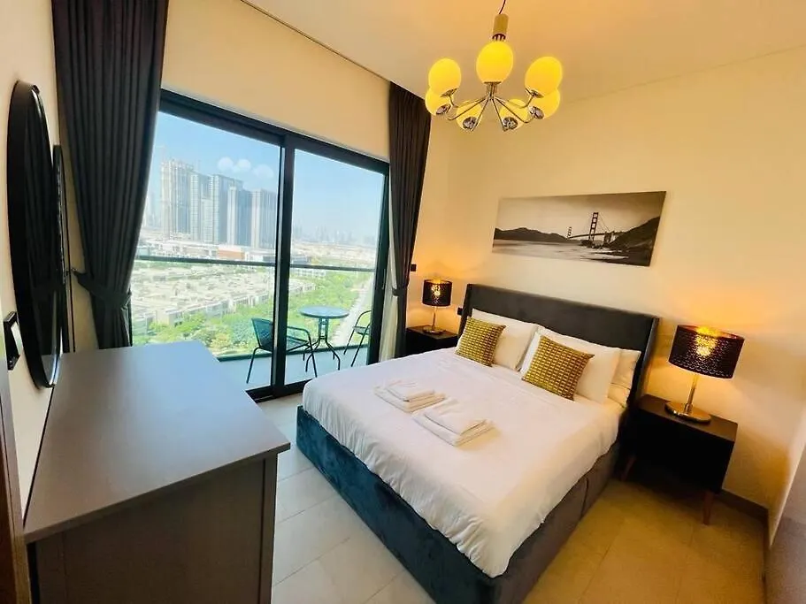 ドバイBurj Khalifa Skyline View Sobha Waves - Sobha Hartlandアパートメント